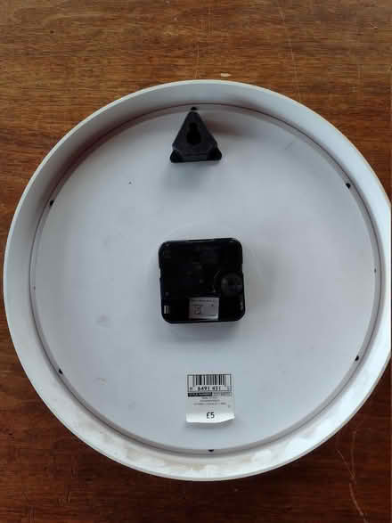 Photo of free Wall clock, spares/repair (Horsell GU21) #3