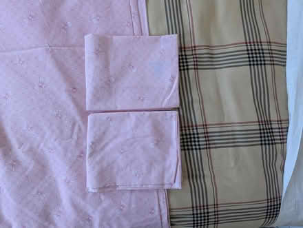 Photo of free duvet cover double + pillow cases (Farnham GU9) #2