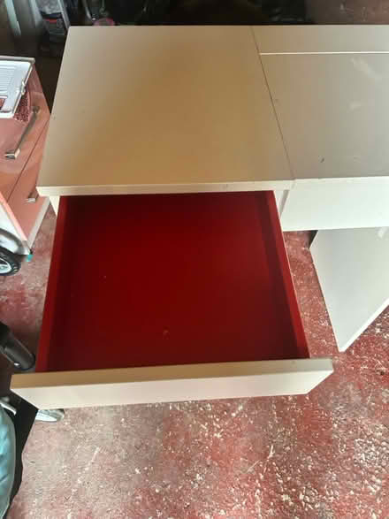 Photo of free dressing table (S35) #2