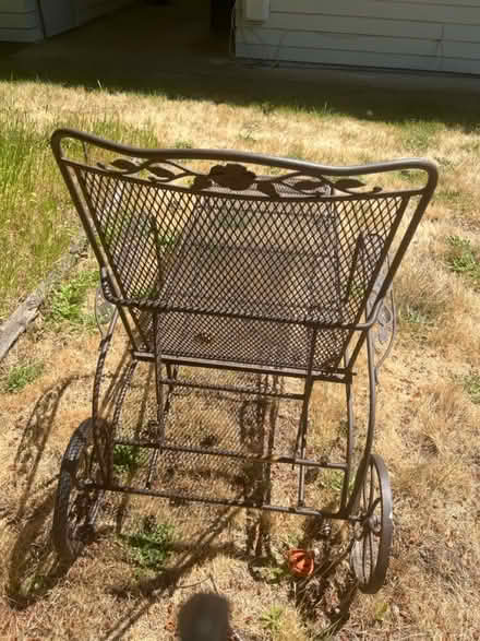 Photo of free Wrought iron chaise lounge (Redmond) #3