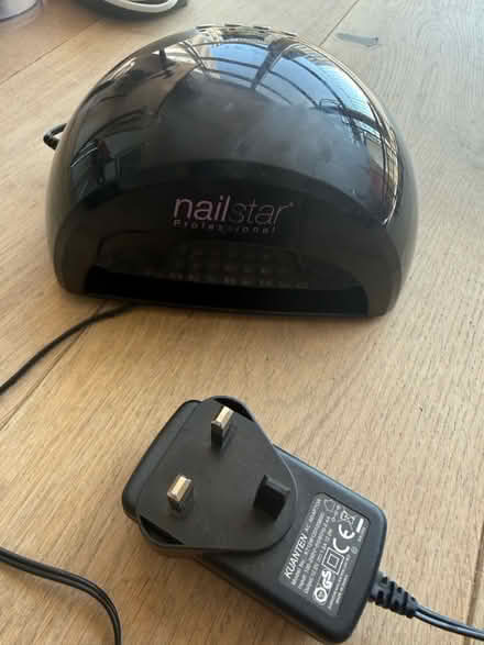 Photo of free UV Nail Lamp (Tower Hamlets E14) #1
