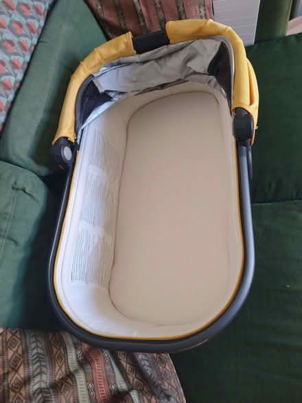 Photo of free Bassinet (Harringay Green Lanes N4) #1