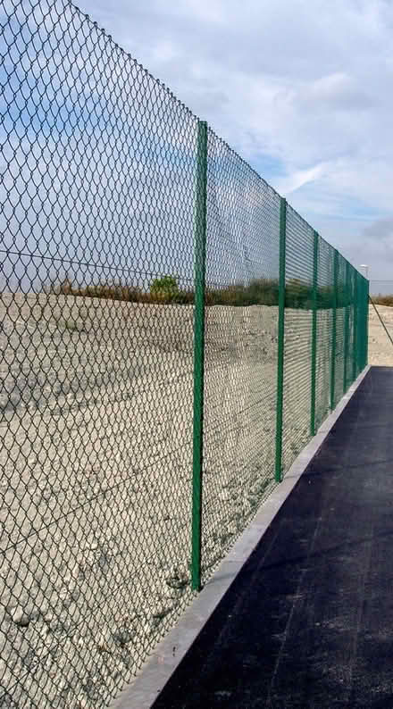 Photo of free Galvanised chainlink fencing (TW19) #3