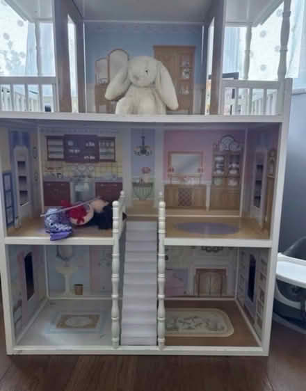 Photo of free Large Wooden Dolls House 125cm (UB7, West Drayton, Hillingdon) #2