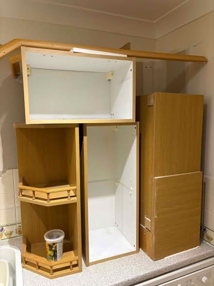 Photo of free Manhattan oak kitchen - more to follow (Denmead PO7) #2