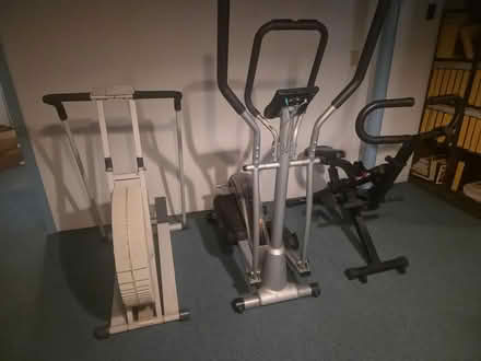 Photo of free exercise equipment (Macomb North ave) #1