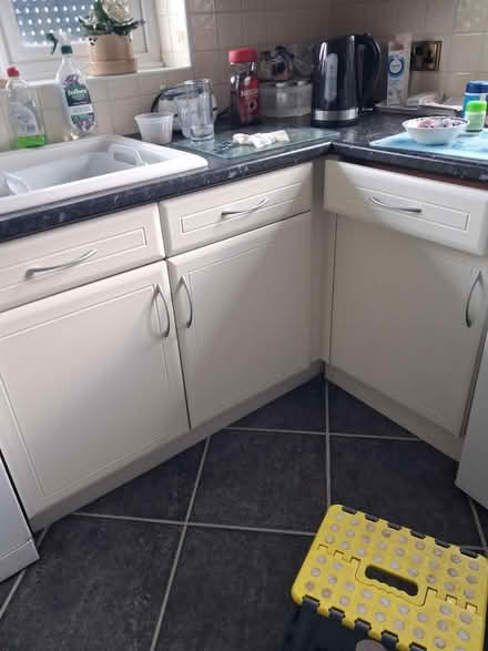 Photo of free Kitchen doors and drawer fronts (totton SO40) #4