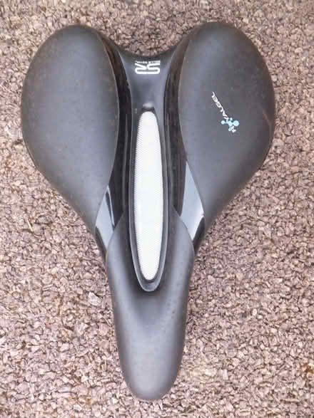 Photo of free SELLE ROYAL air ventilated bicycle saddle (Bourton on the Water GL54) #1