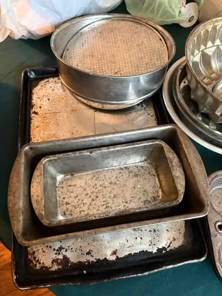Photo of free Old metal bakeware (Croton-on-Hudson) #2