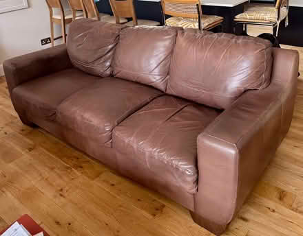 Photo of free Leather sofa (Cranleigh GU6) #1