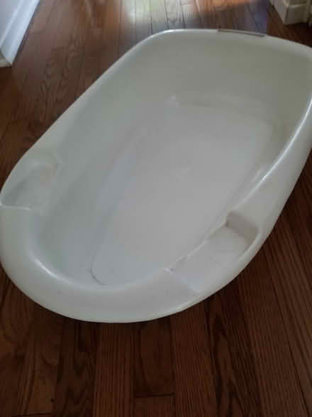 Photo of free Baby bathtub (Centrepointe) #1