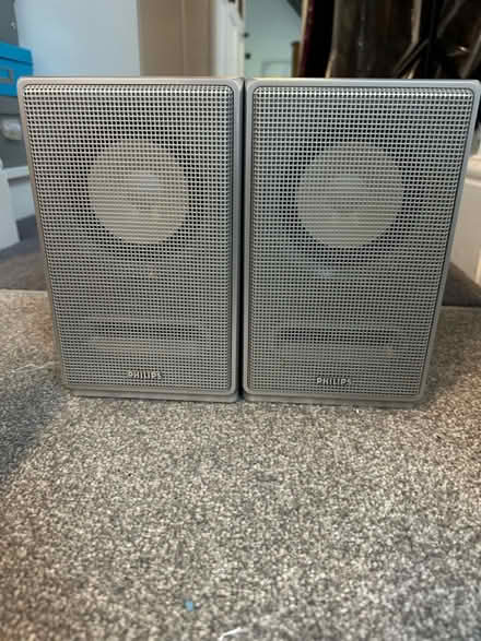 Photo of free Pair of Philips hi fi speakers (Burton green CV4) #1