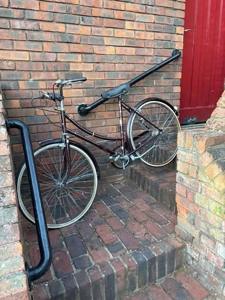 Photo of free Ladies bike (Hampton station road TW12) #1