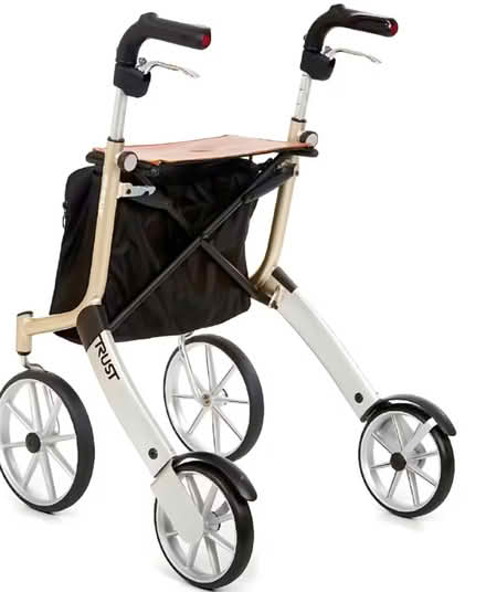 Photo of Rollator Walking Aid,with wheels (Calthwaite CA11) #2