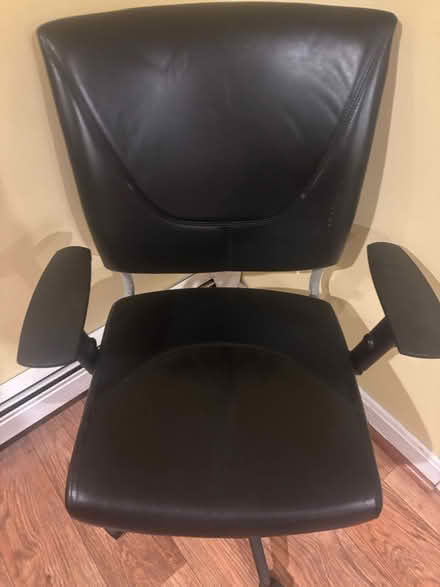 Photo of free Office Chair-Like new (Centerville) #1