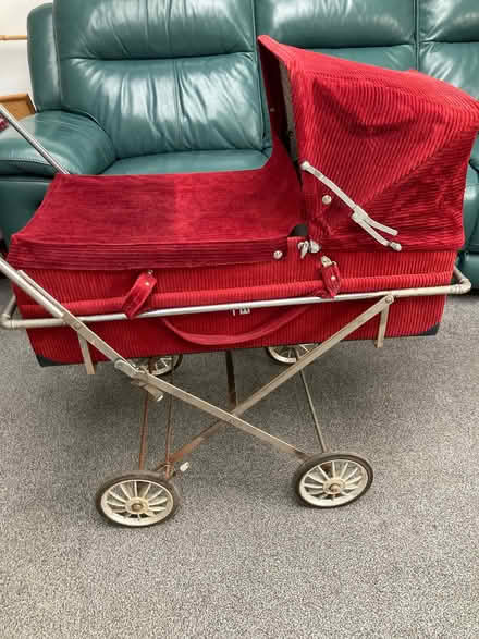 Photo of free Carrycot and wheels (Woodley RG5) #2
