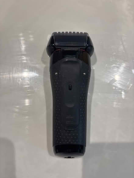 Photo of free Braun Electric Razor (Kenilworth CV8) #2