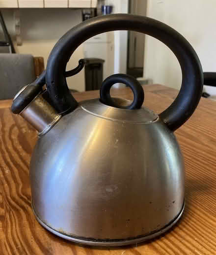 Photo of free tea kettle (bet Hodencamp & Hillcrest) #1