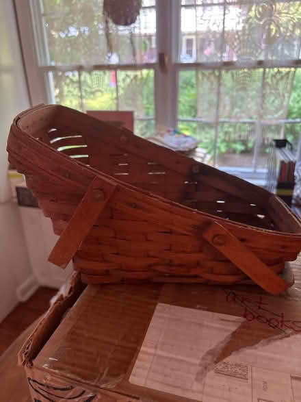 Photo of free Longberger Yuletide basket (Croton-on-Hudson) #1