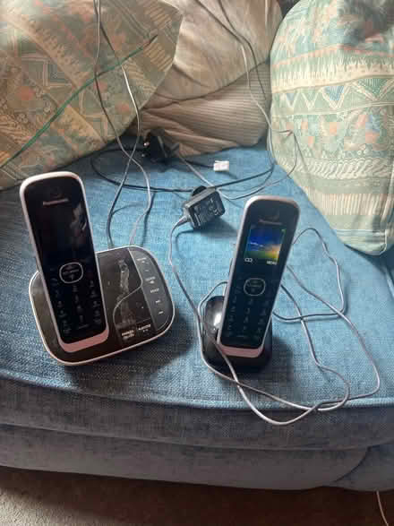 Photo of free Panasonic landline phones with answering machine base. (South Reading RG1) #1
