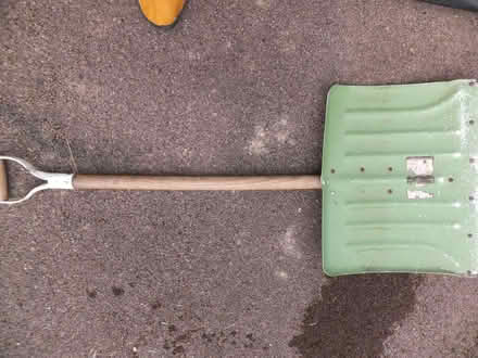 Photo of free Snow shovel and heavy duty loppers (Bourton on the Water GL54) #1