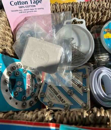 Photo of free gwnio/crefft sewing/crafting thing (Tregarth LL57) #3