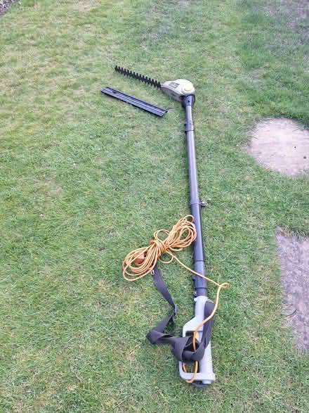 Photo of free Hedge trimmer pole (Sunningdale SL5) #4