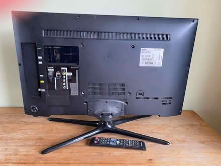 Photo of free Samsung TV 32" (Berryfield SN12) #1