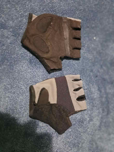 Photo of free Fingerless (cycling?) gloves (Battle RG30) #1