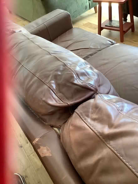 Photo of free Leather sofa (Cranleigh GU6) #2