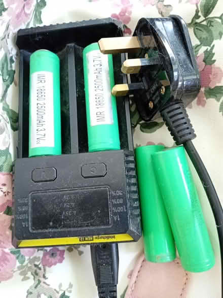 Photo of free Vape battery charger & batteries (Barnet EN5) #1