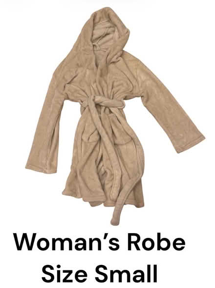 Photo of free Woman’s Robe (Brooklyn Storage) #1