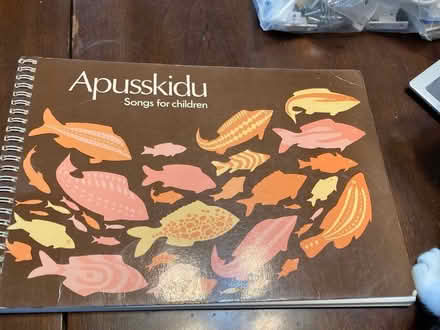 Photo of free 1975 British children’s song book (Petworth/ Park View) #1
