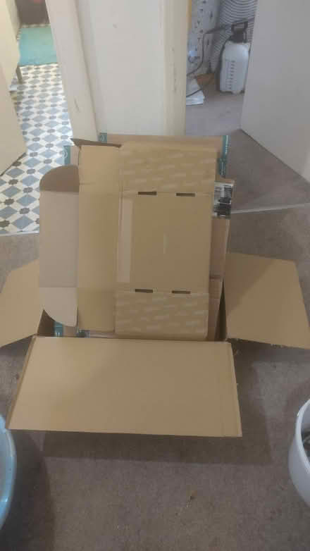 Photo of free Selection of cardboard boxes (SM1) #1