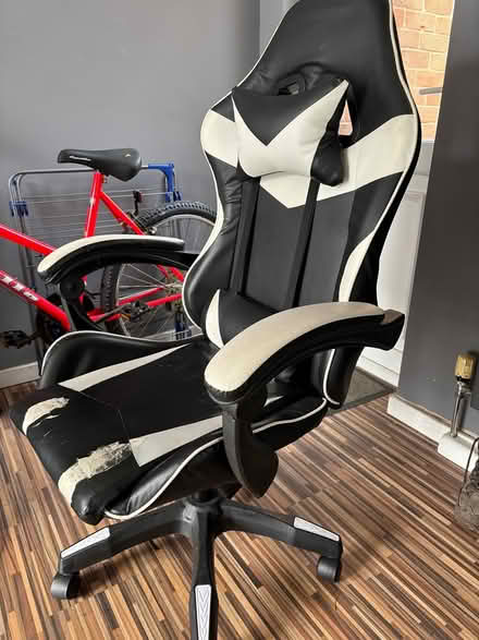 Photo of free Gaming chair (SK2) #3