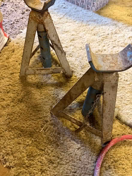 Photo of free 2 Axle stands (Shirley, Croydon) #1