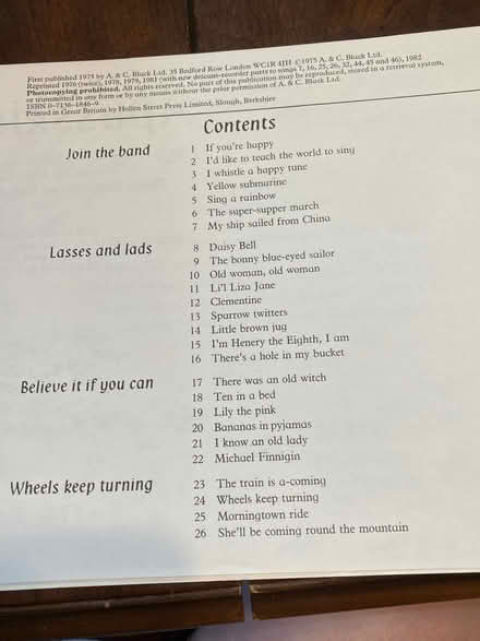 Photo of free 1975 British children’s song book (Petworth/ Park View) #2