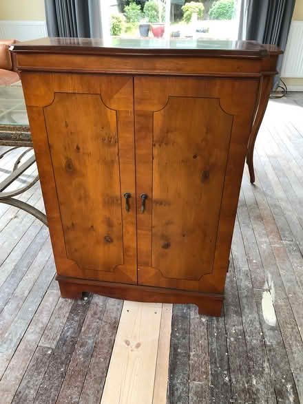 Photo of free CD/DVD cabinet (BR7) #1