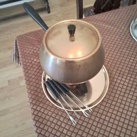 Photo of free Fondue Pot #2 (Uplands / Riverside) #1