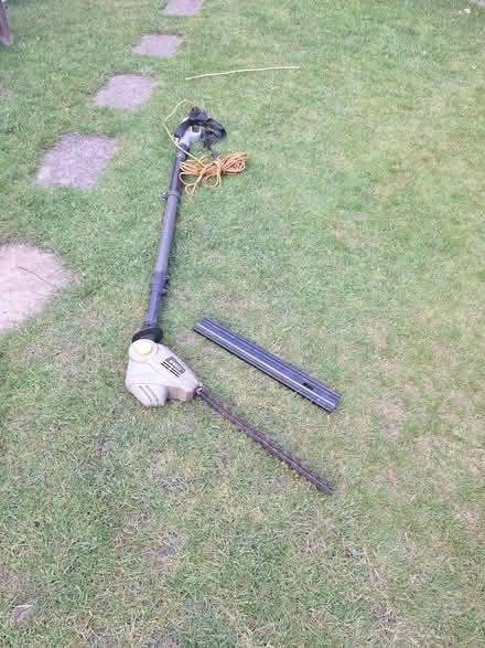 Photo of free Hedge trimmer pole (Sunningdale SL5) #3