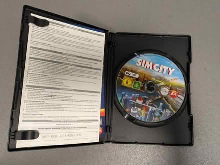 Photo of free Sim City - PC (Sharrow S2) #2
