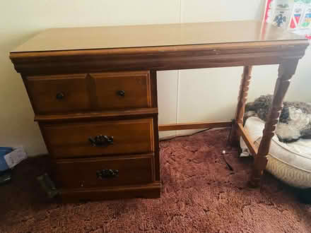 Photo of free Desk (Romulus, mi) #3