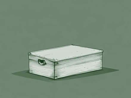 Photo of Wooden or metal box (Bowbridge GL5) #1