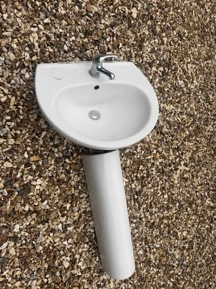 Photo of free Bathroom basin (Forest Green GL6) #1