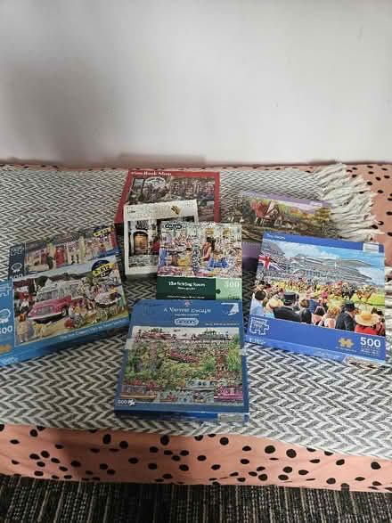 Photo of free 500 piece jigsaws. (Harbury CV33) #1