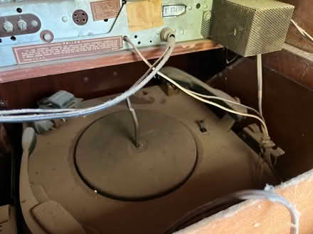 Photo of free Philco Radio Phonograph 1947-50 (229 Southern Heights San Rafae) #2