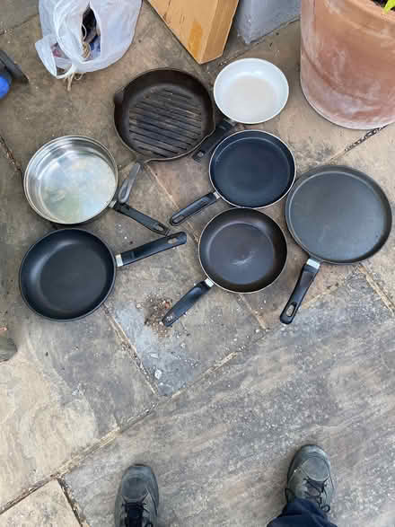 Photo of free frying pan and pancake pan selection (Colnbrook SL3) #1