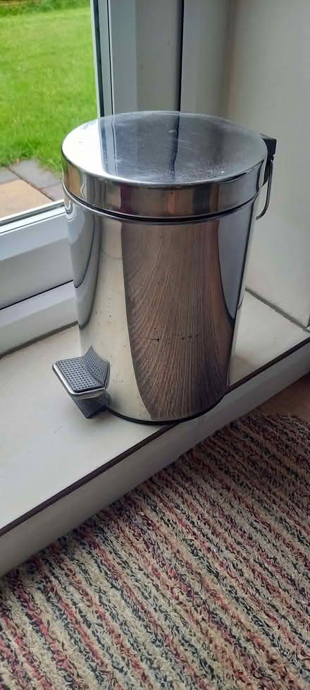 Photo of free Small pedal bin (Ashton Green BN8) #1