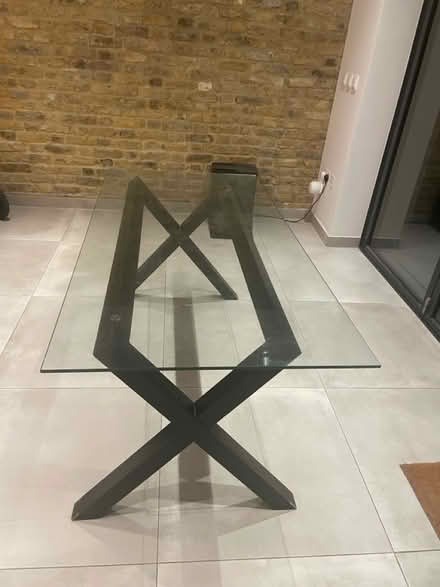 Photo of free Dinning table (SW12) #1