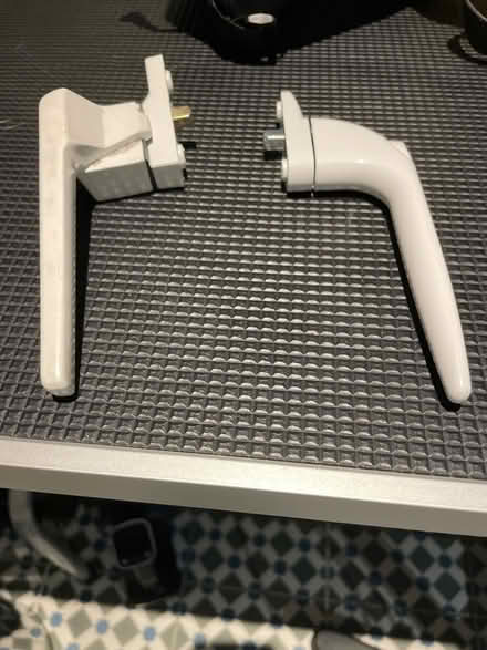Photo of free 2 x window handles (Chessington KT9) #2